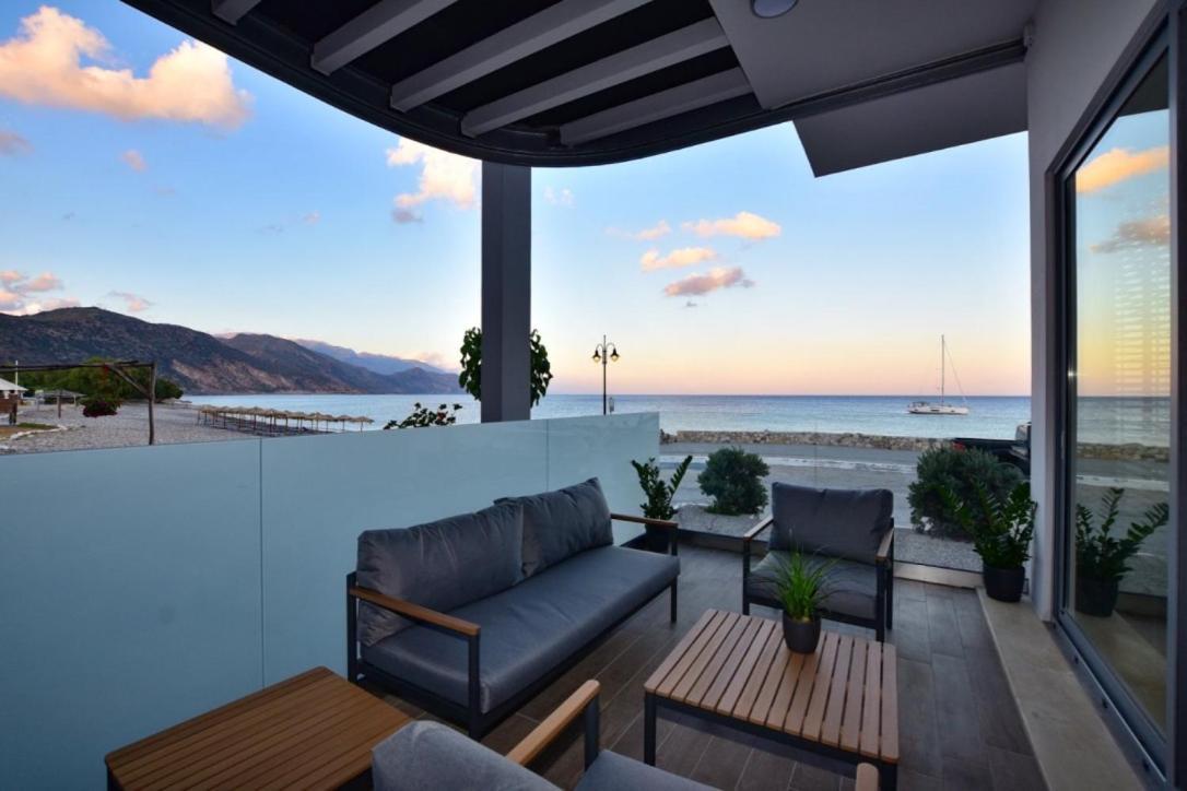 Gonis Grand Luxury Suite Palaiochora Ngoại thất bức ảnh